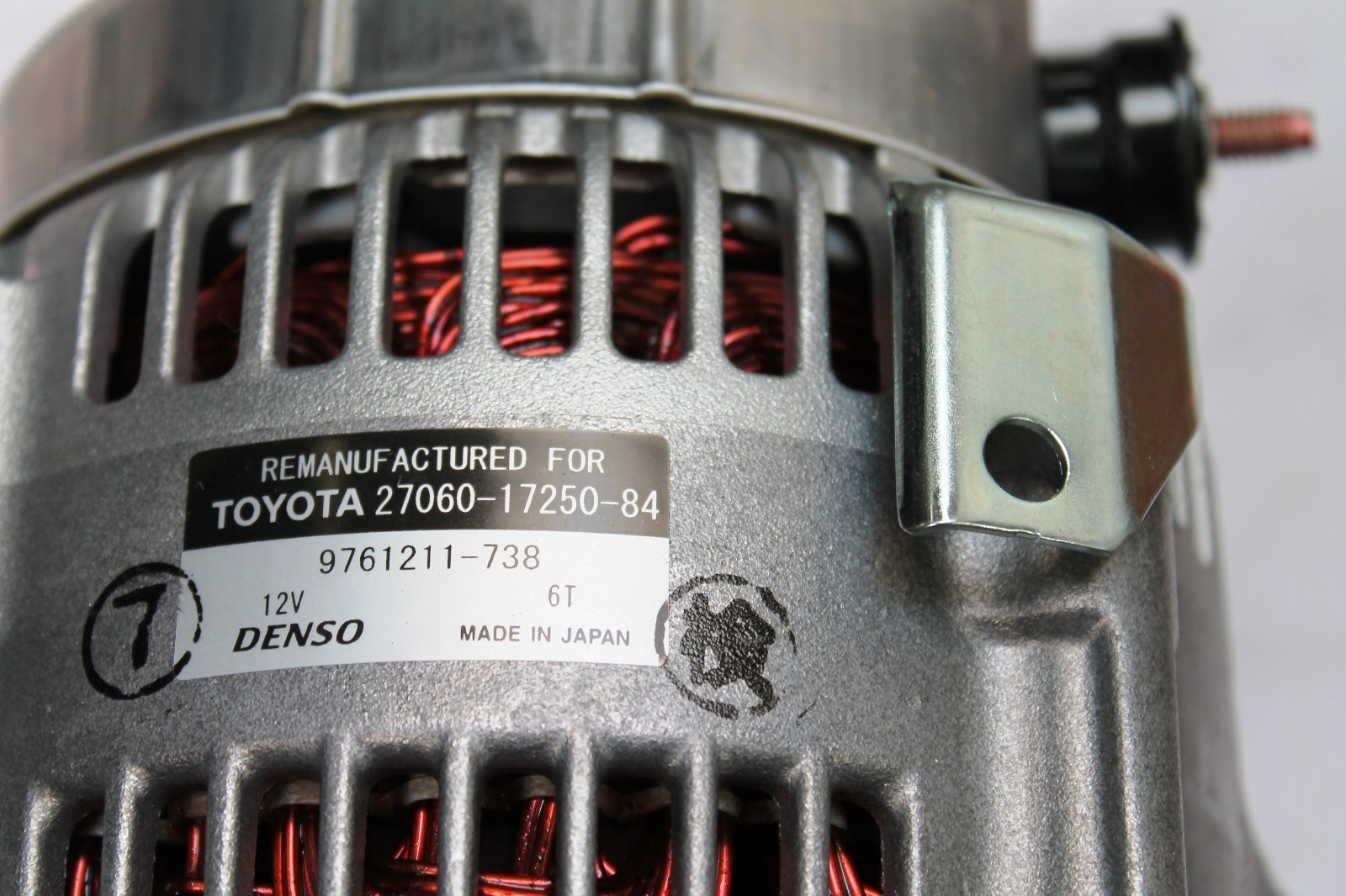 TOYOTA LANDCRUISER ALTERNATOR 70 SERIES DIESEL AUG 99 JAN 07