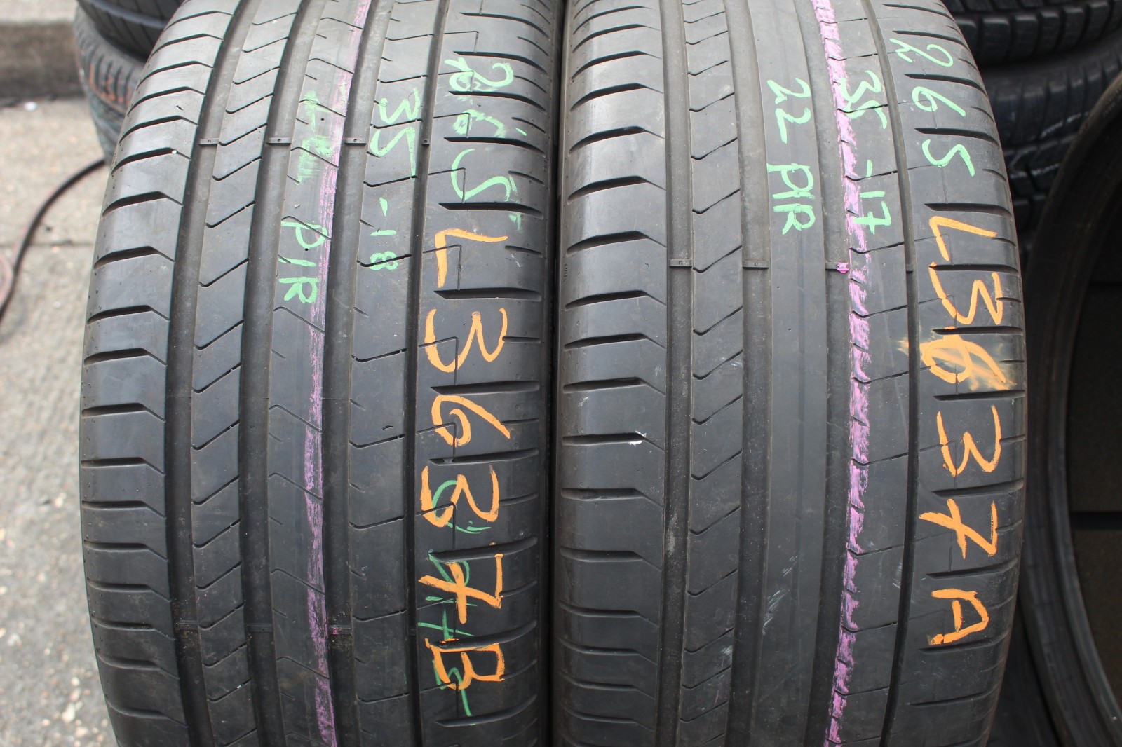 265 35 22 Pirelli, P Zero, VOL, PNCS, 102V, x2 A Pair 6.0mm (F1_tyres) L3637