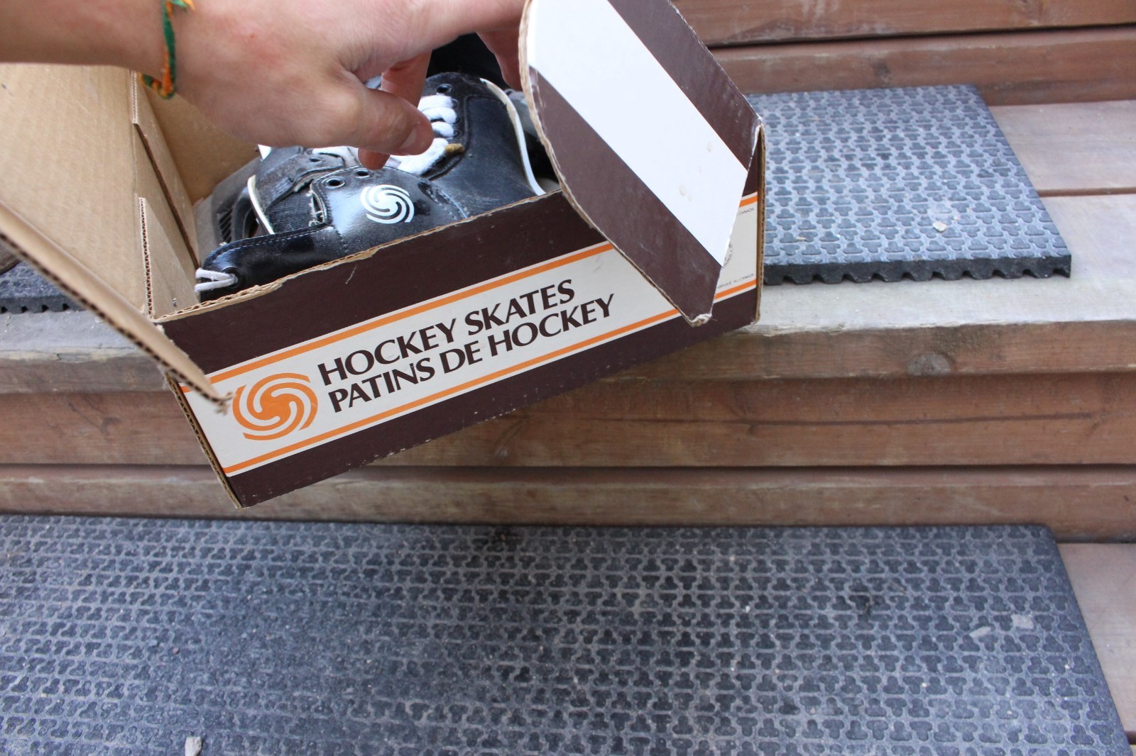 Vintage Kids Bauer Hockey Skates With Box NHL Approved Sears Ice Skating