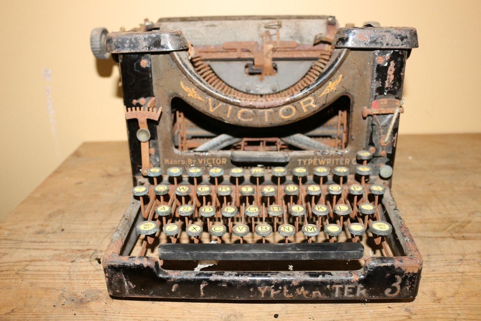 [送料無料　希少品] VICTOR ヴィンテージタイプライター　USA製　現状品 Rare Antique Victor No.3 TypewriterのeBay公認海外通販