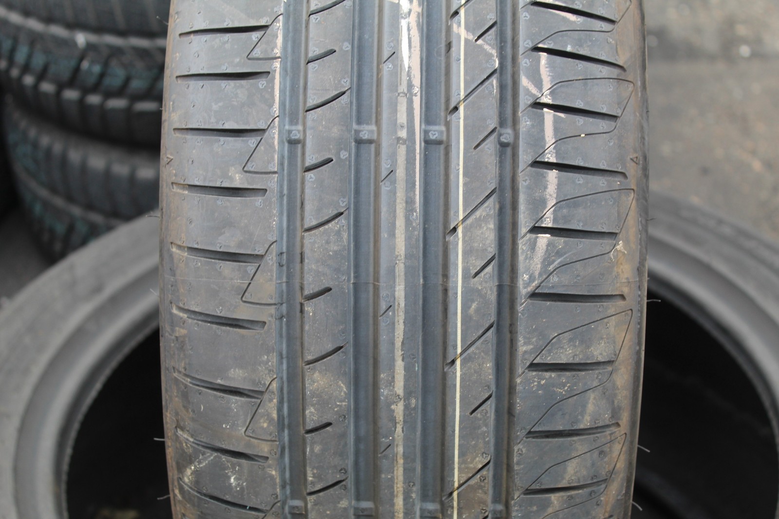New 225 45 17 ESA Tecar, Spirit 5 UHP, XL, 94Y x1 Single Tyre (F1_tyres) L3674