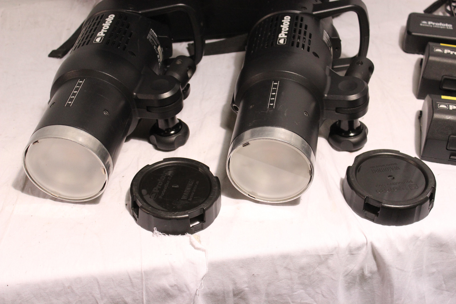 Profoto B1 500 AirTTL 2-Light Location Kit with Backpack and four batteries #2