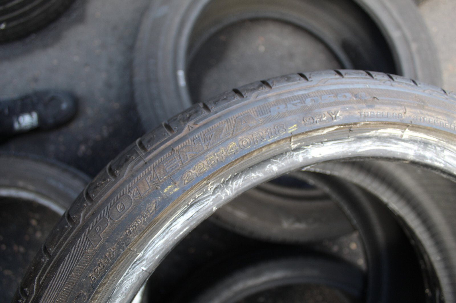 225 40 18 Bridgestone, Potenza, XL, 92Y, x2 A Pair 6.8mm (F1_tyres) FOD L2346