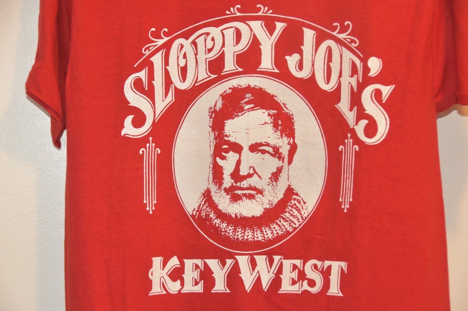 Sloppy Joe's Key West Tシャツ Biker-Corner-of-Duvai-Tee-Back.jpg