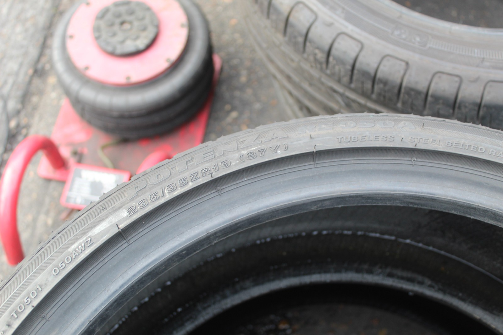 235 35 19 Bridgestone, Potenza, N1, 87Y, x1 Single Tyre 7.5mm (F1_tyres) L3851