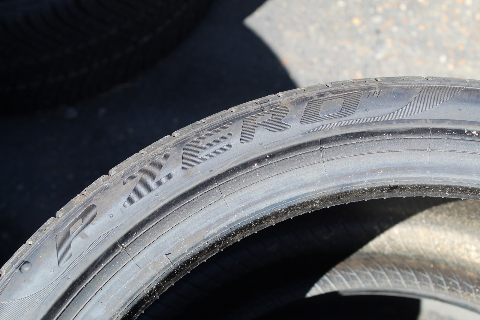 New 235 40 18 Pirelli, P Zero TM, 95Y, x1 Single Tyre (F1_tyres) L3560