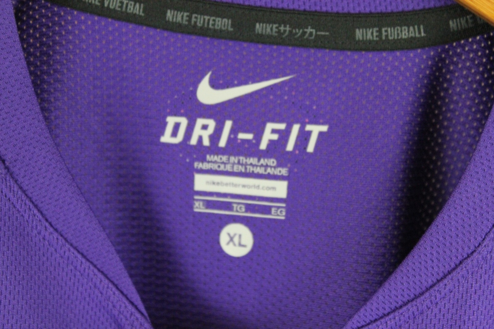 Barcelona Soccer Jersey Nike Dri Fit Men's XL Pink Purple Away La Liga Rare FC