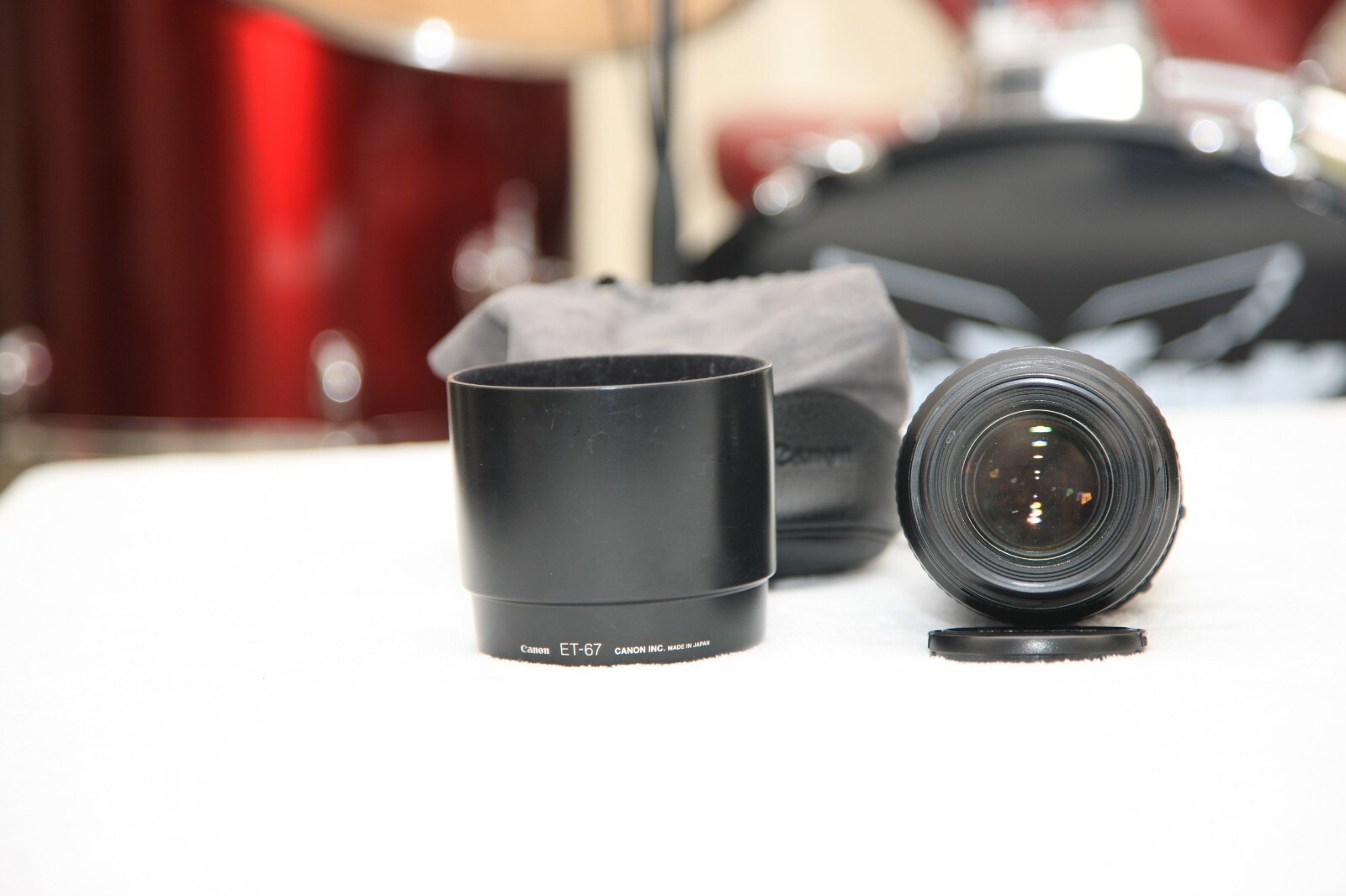 Canon EF 100mm f/2.8 USM Macro Autofocus Lens Mint and excellent  Condition