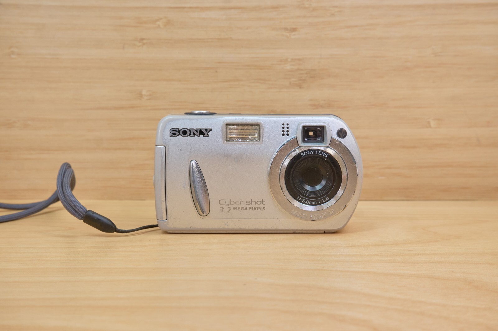 SONY ソニー Cybershot DSC-P32 動作確認済　美品 SONY ソニー Cybershot DSC-P32 動作確認済 美品 - メルカリ