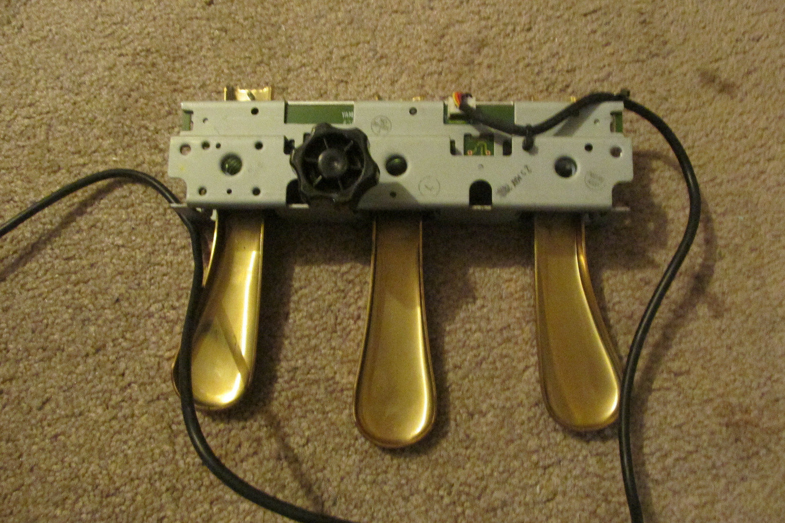 Yamaha Arius YDP-163 pedal assembly for parts