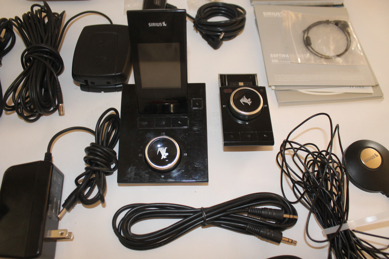 sirius s 50 personal satellite radio receiver with car Kit no mount