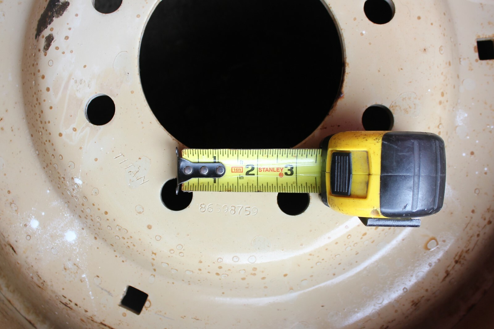 Titan Italla Wheel New Holland W15LX24 TITAN 01 03 T, 86598759, 10 10 (NEW)