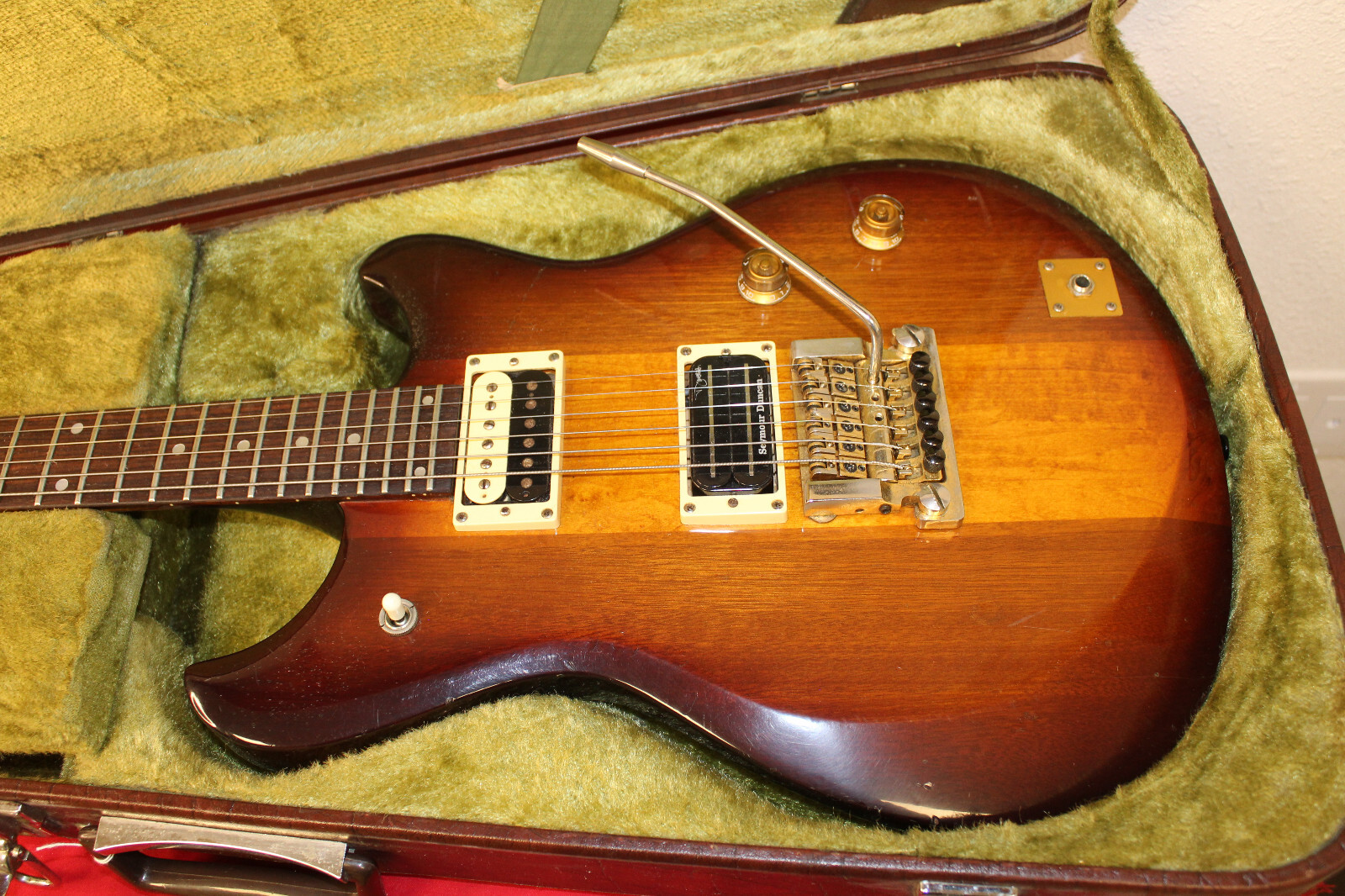 【中古】 It Smells It Burns It Stings Snap－Her SNAP-HER「IT SMELLS,IT BURNS,IT STINGS…」 洋楽