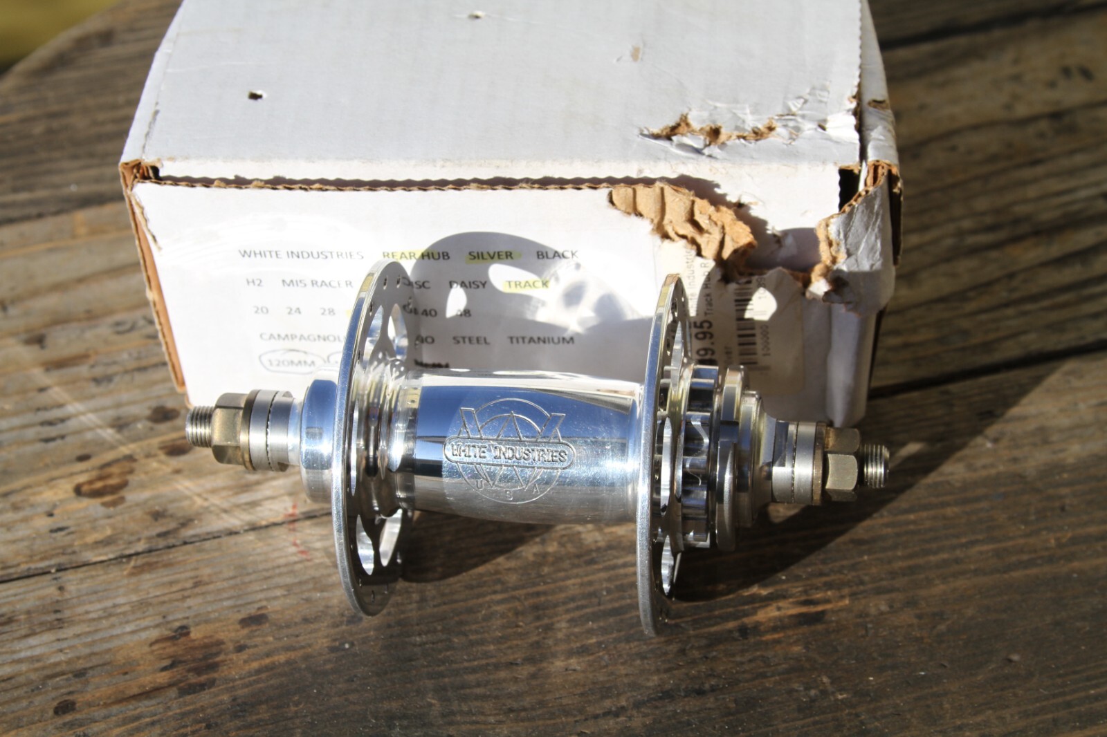 WHITE INDUSTRIES トラックハブ32ホール前後セット WHITE INDUSTRIES* Track Hub 前後セット (32h Silver) | velo
