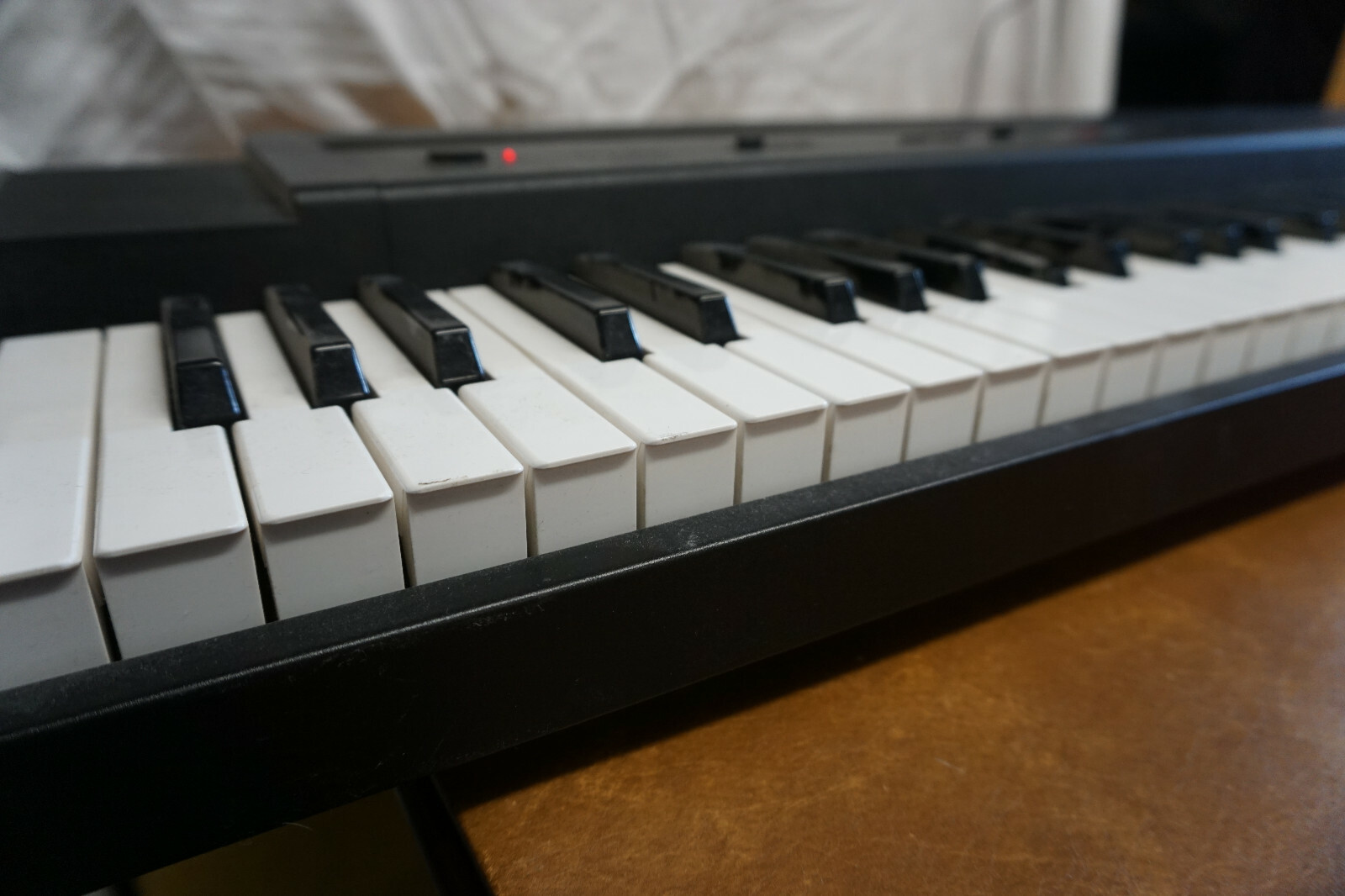 Roland Digital Piano EP . 7 II for parts/repair (3 broke semi functional keys).