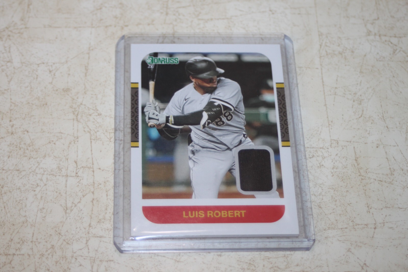2021 Panini Donruss Luis Robert Patch Relic 87 Retro Style 2021 Panini Donruss Luis Robert Patch Relic 87 Retro Style