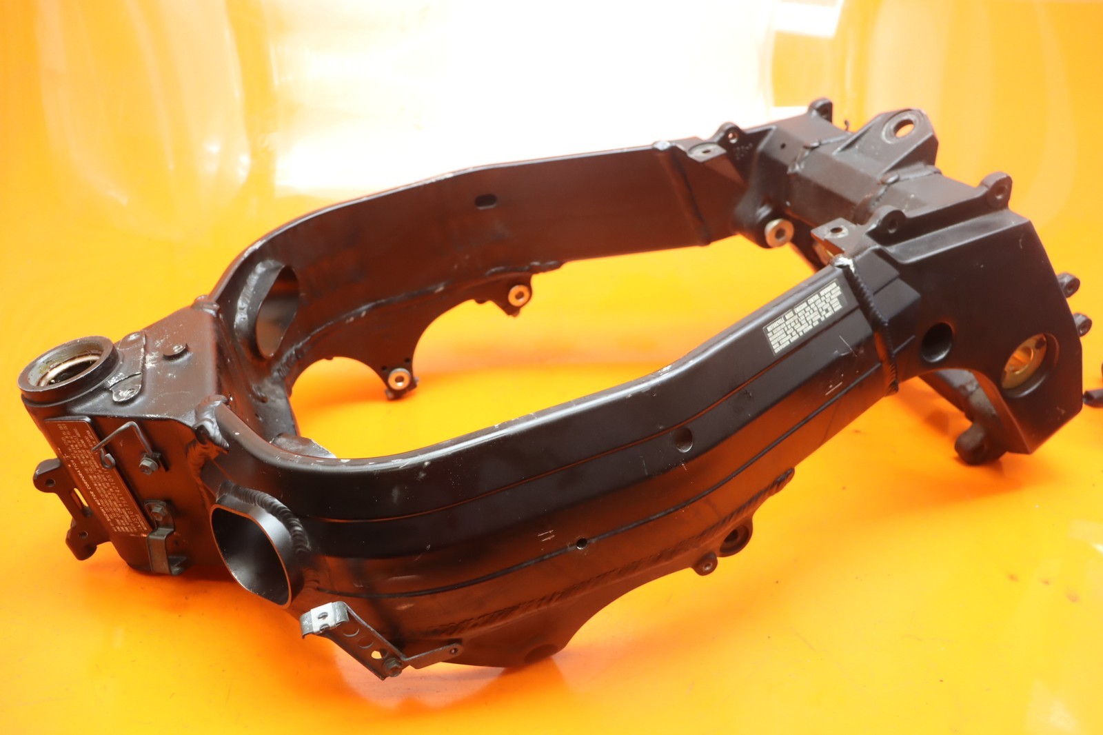 ℳ 03-04 SUZUKI GSXR 1000 OEM FRAME CHASSIS RACE STUNT ONLY | eBay