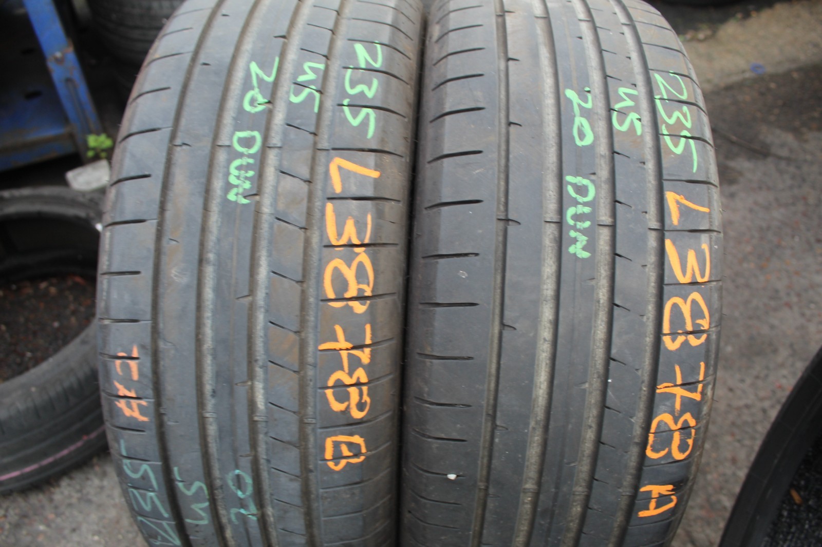 235 45 20 Dunlop, Sport Maxx RT2, XL, 100W, x2 A Pair 7.0mm (F1_tyres) L3878