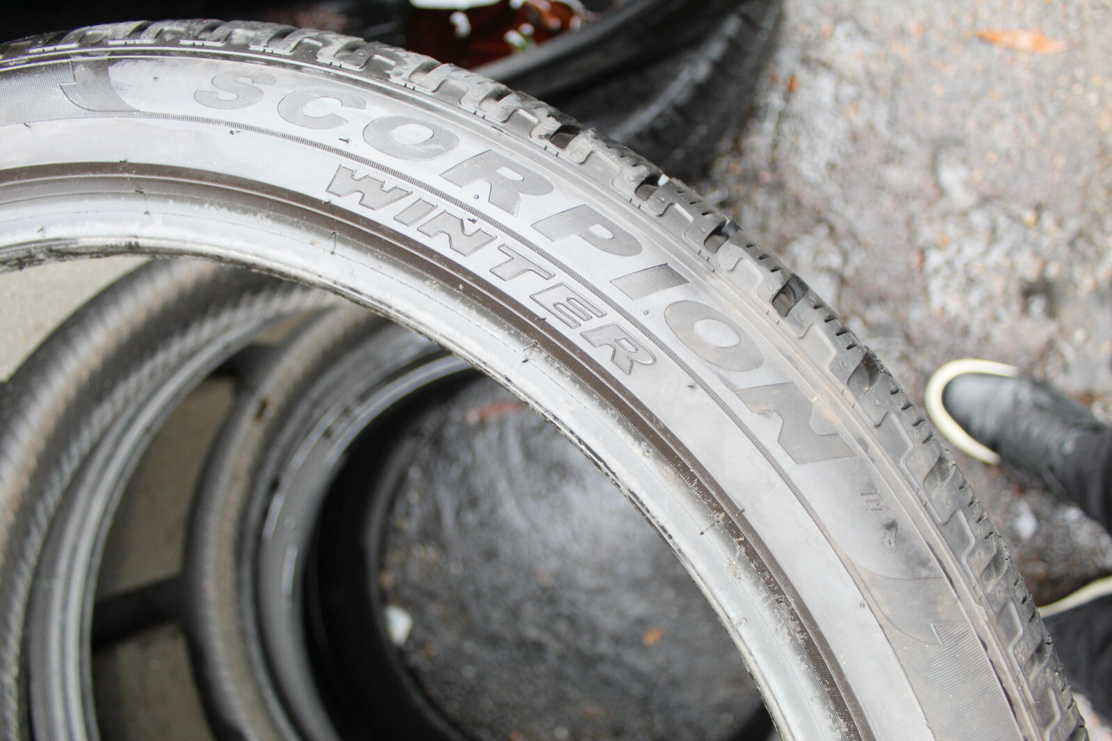 285 35 22 Pirelli, Winter, XL, M+S, 106V, x2 A Pair 5.9mm (F1_tyres) FO L2977