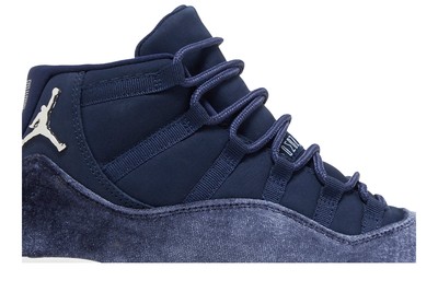 Pre-owned Jordan Air  Wmns Air  11 Retro 'midnight Navy Velvet' Ar0715-441 In White