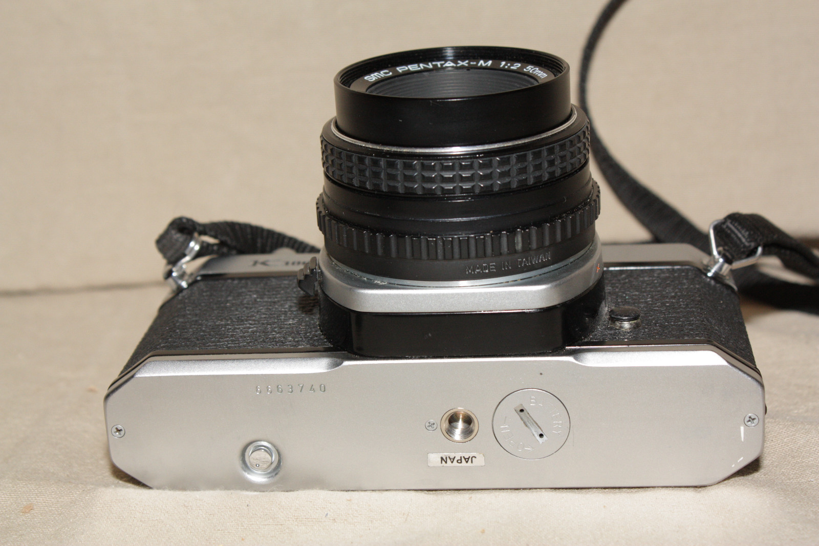 PENTAX K1000 35mm CAMERA WITH 50/2 LENS & CASE EXCELLENT 9038