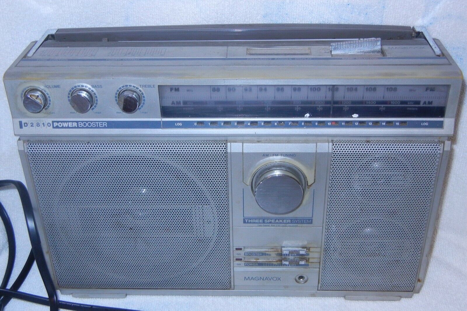 Magnavox Boombox with Power Booster Model D2810 Three