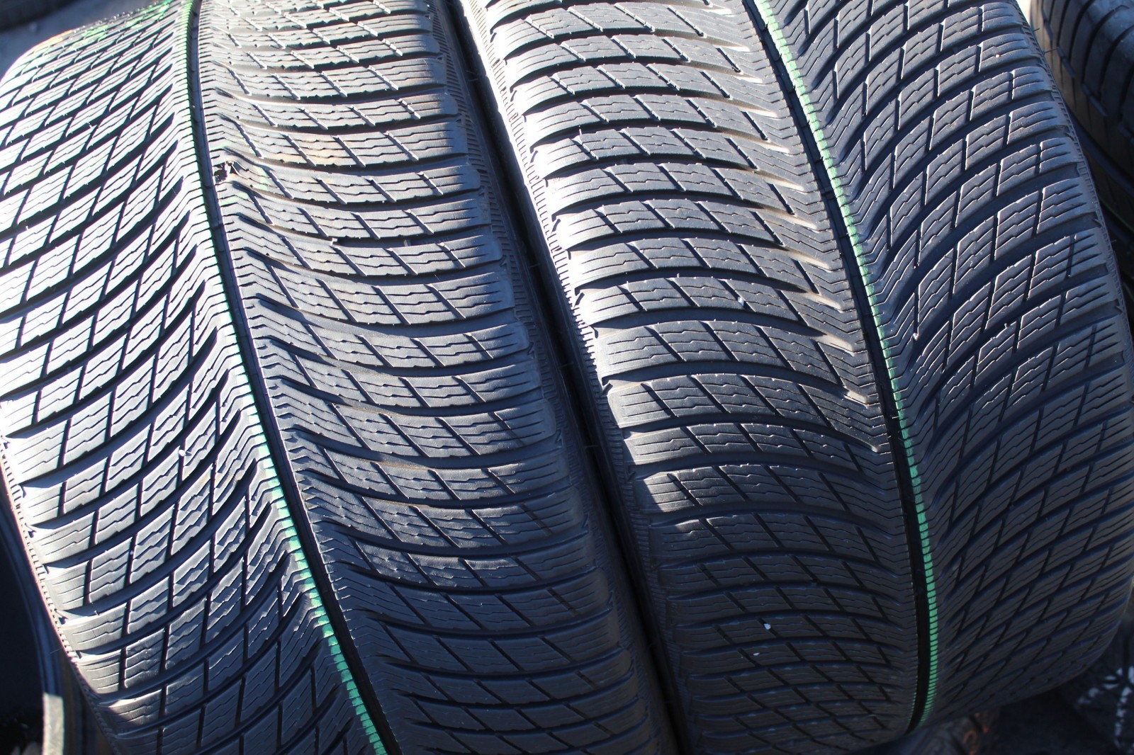 285 30 20 Michelin, Winter, XL, M+S, 99V, x2 A Pair 6.5mm (F1_tyres) L3848