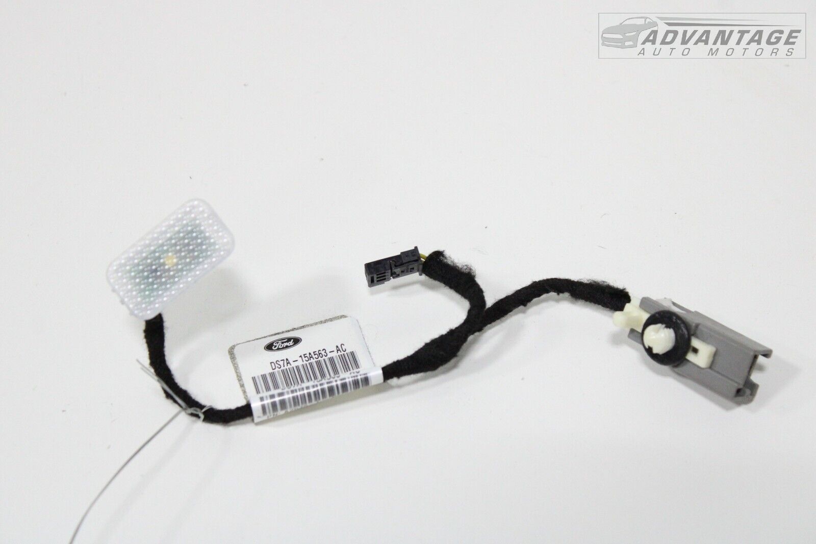 2013-2016 FORD FUSION FRONT PASSENGER SIDE GLOVE BOX LIGHT 2013-2016 FORD FUSION FRONT PASSENGER SIDE GLOVE BOX LIGHT