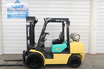Komatsu FG30HT-12, 6,000# Pneumatic Forklift, LP Gas, Three Stage, Nissan Toyota