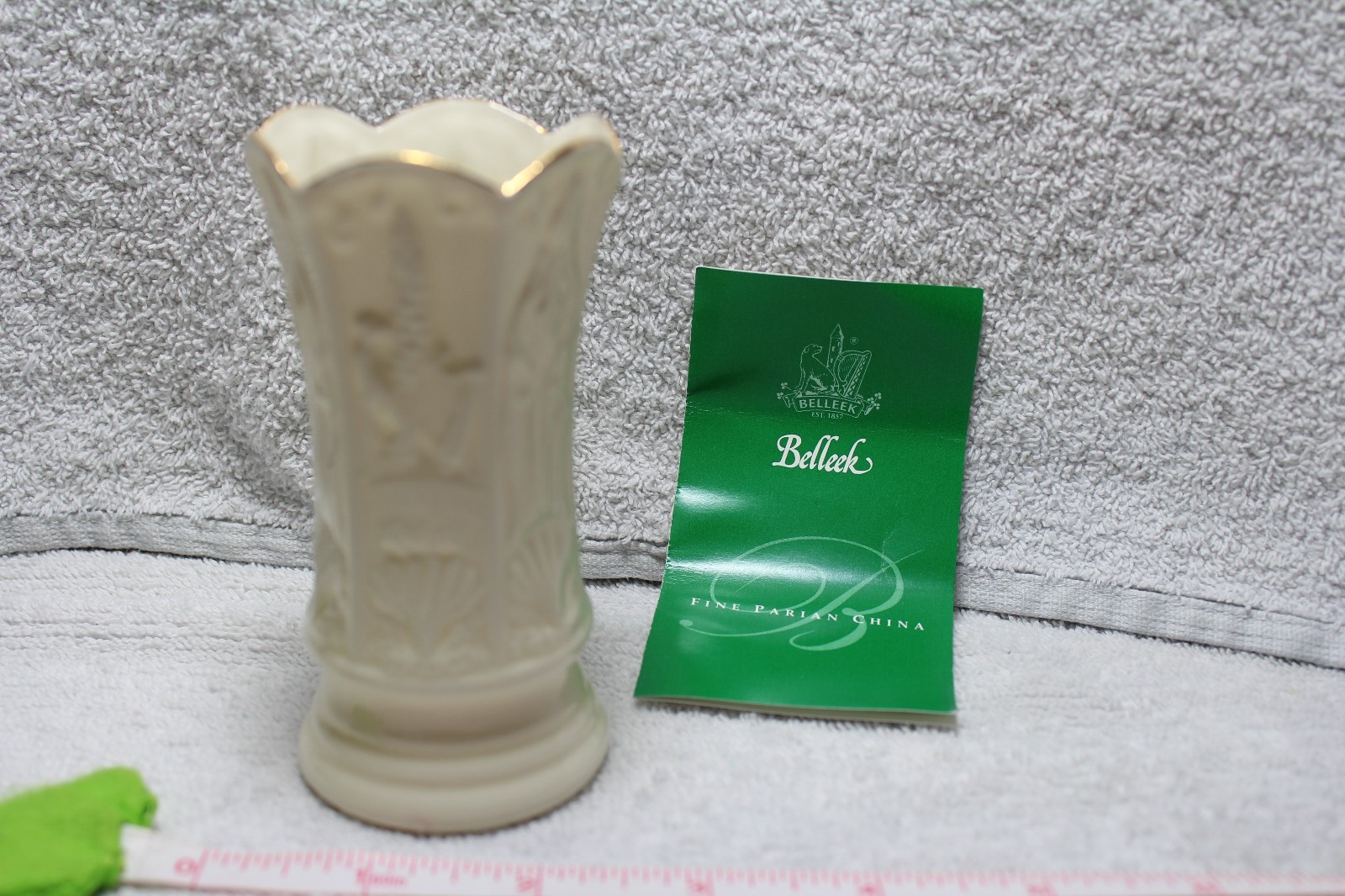 BELLEEK SMALL VASE (FINE PARIAN CHINA)