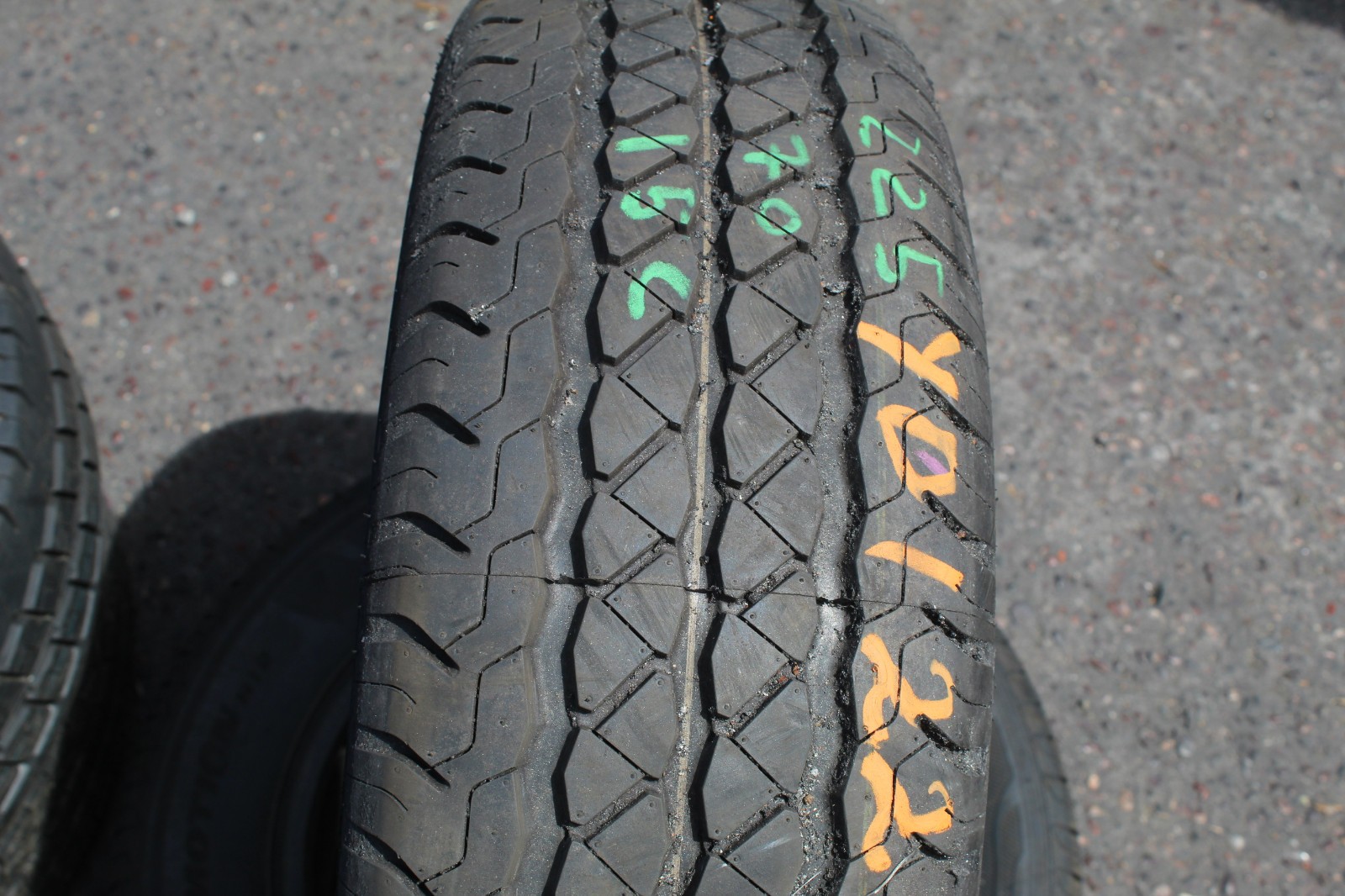New 225 70 15C Lanvigator, Mile Max, 112/110R, x1 Single Tyre (F1_tyres) YD122