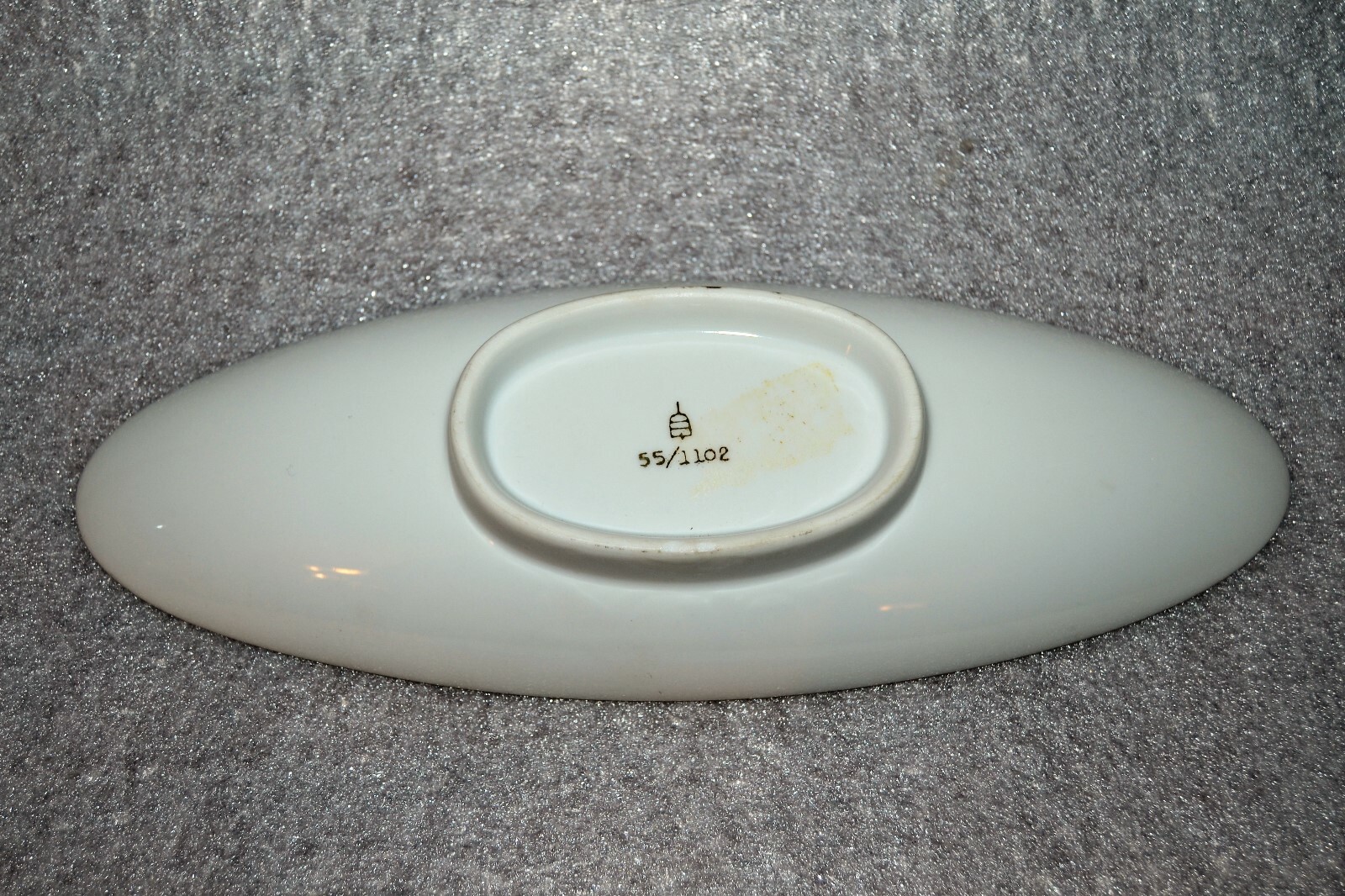 Royal Vienna Porcelain Courting Couples Celery Dish Beehive Mark 55 1102    t3