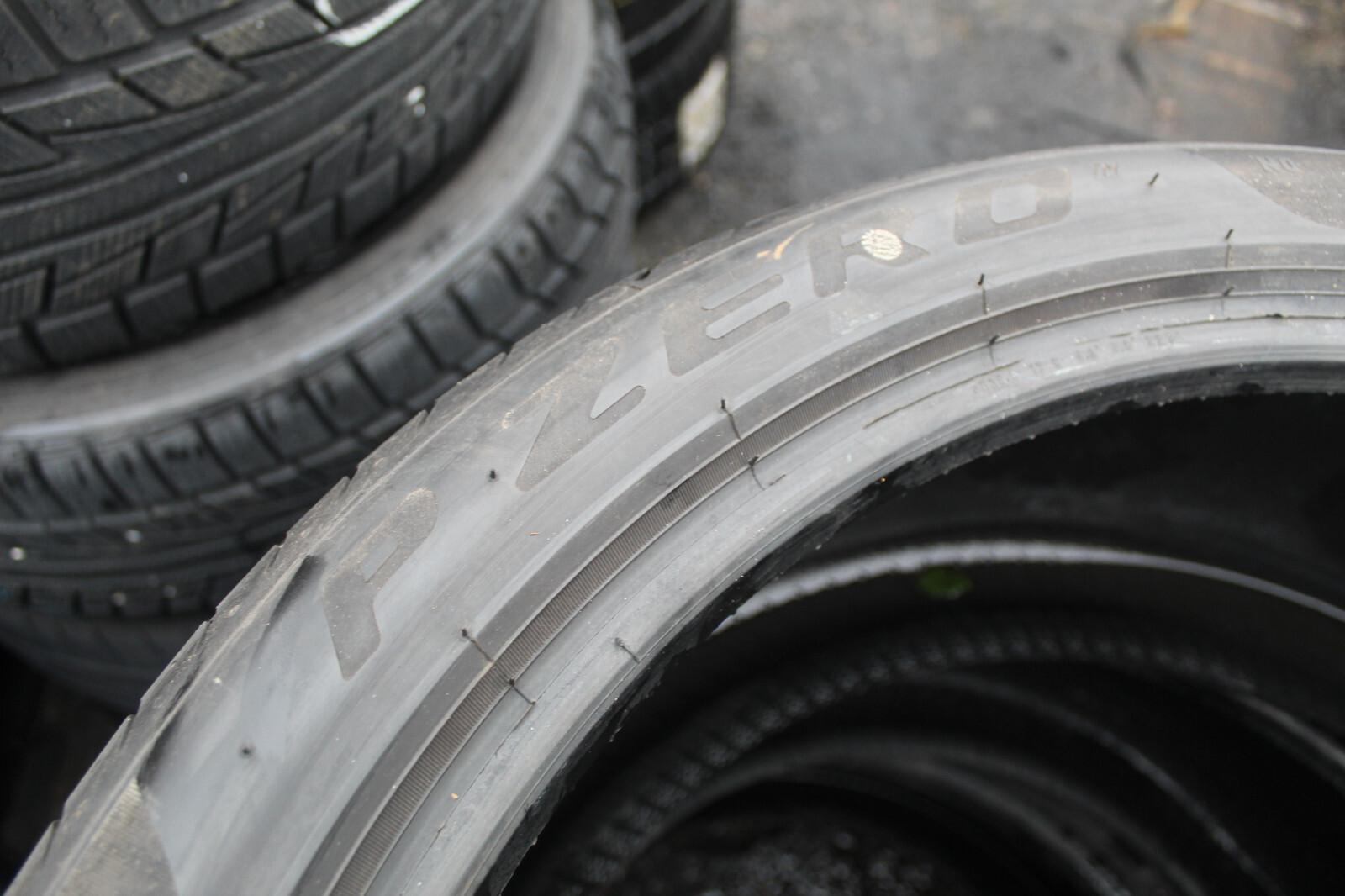 295 35 21 Pirelli, P Zero, N0, 103Y, x2 A Pair 5.4mm (F1_tyres) L3229