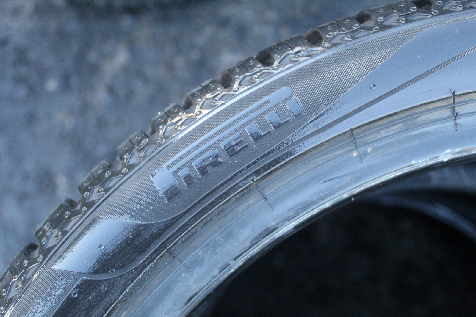 255 35 19 Pirelli, Cinturato, XL M+S, 98V, x2 A Pair, 7.4mm (f1_tyres) FO L1862