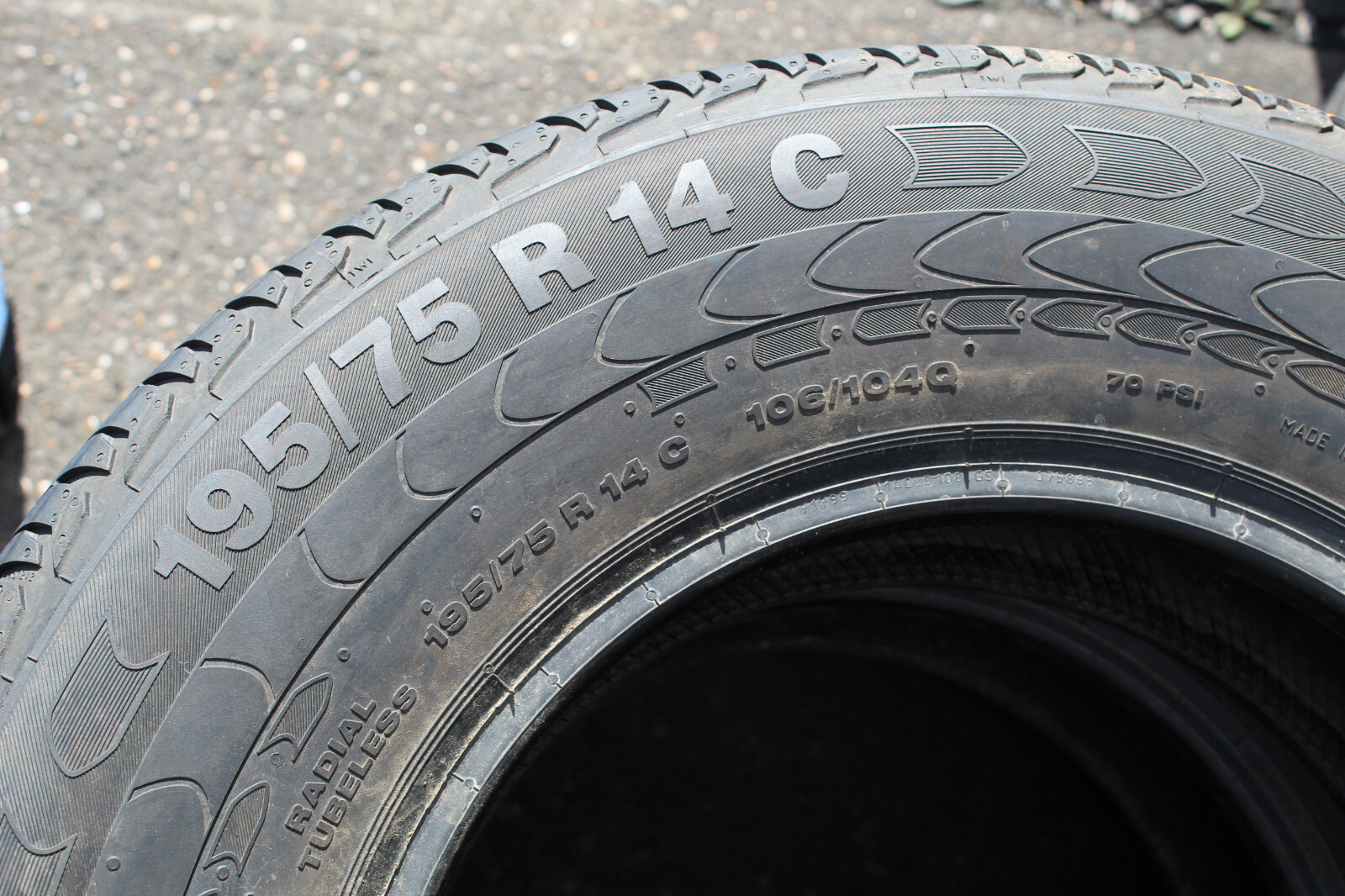 New 195 75 14C Continental, Vanco 2, 106/104Q, x2 A Pair (F1_tyres) L2896