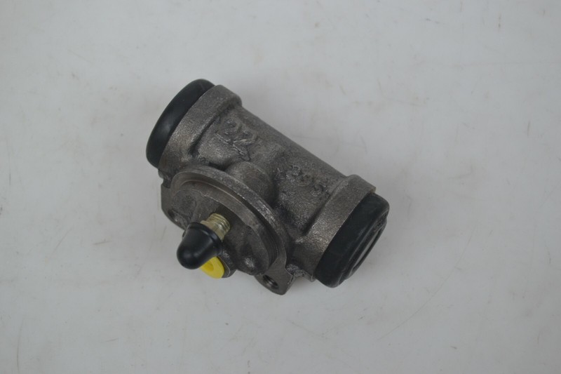7701365519 Original Renault Radbremszylinder Aa34