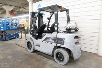 2011' Nissan 8,000# Pneumatic Tire Forklift, LP Gas Three Stage Mast, Sideshift