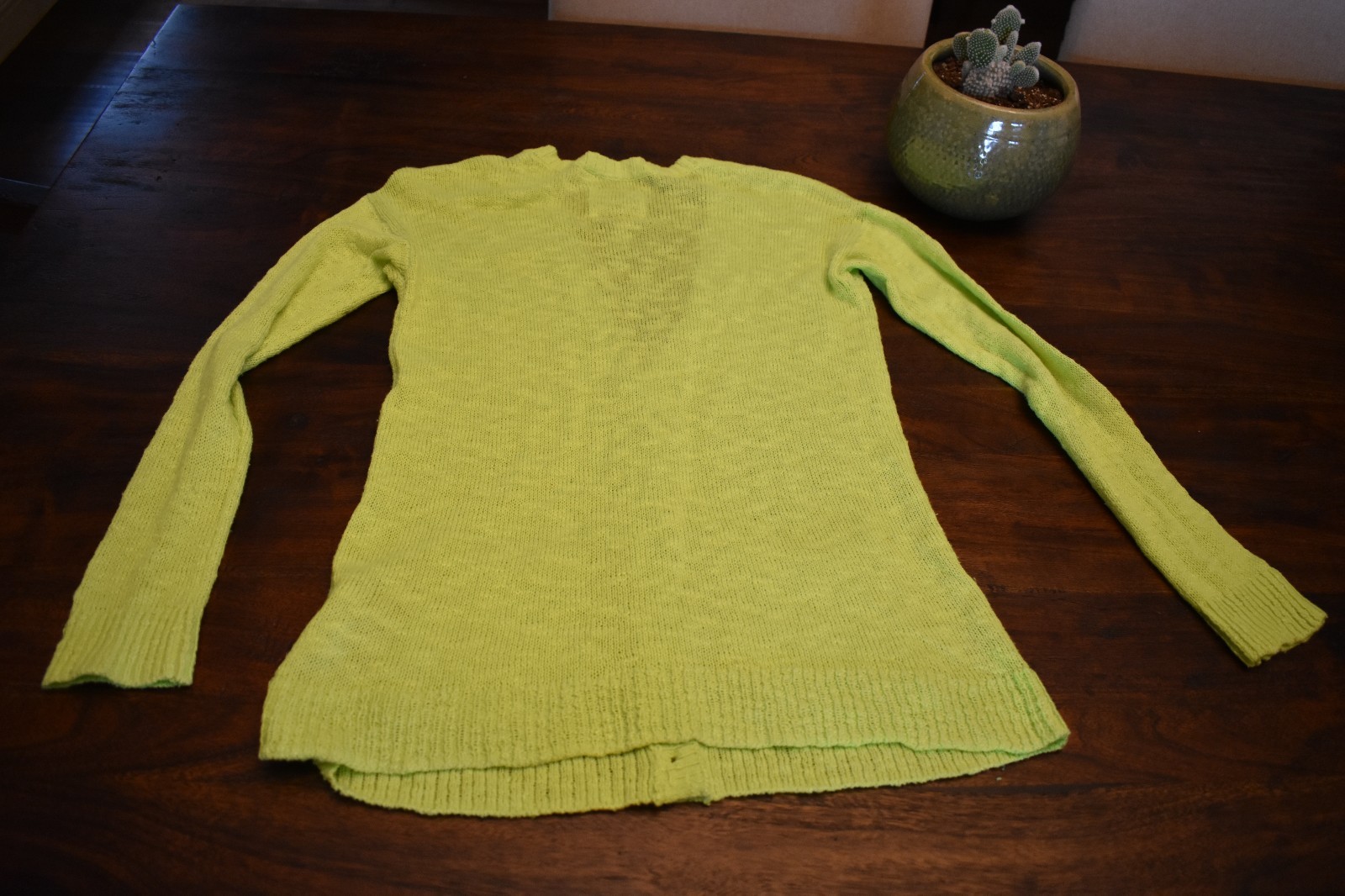 Girls abercrombie SZ XL long sleeve button down pocket front sweater LIME GREEN