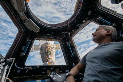 International Space Station Window to the World Earth Photo Picture 5'' x 7'' 
