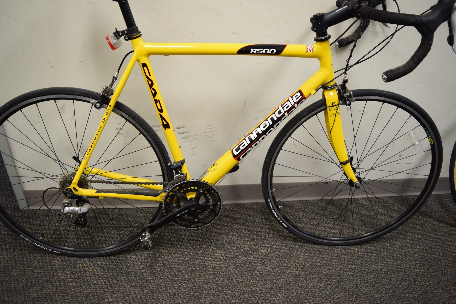 Cannondale R 500 road bike SIZE 22 in Stand Over 31.5