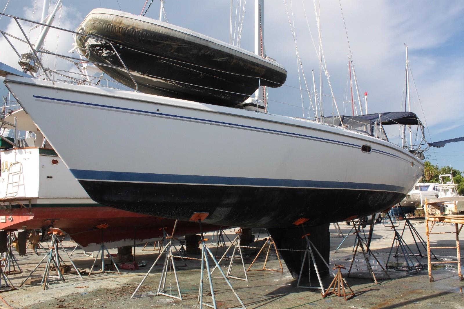 2005 Catalina 42 MkII Sail boat Clean Title LOW RESERVE project damaged 05