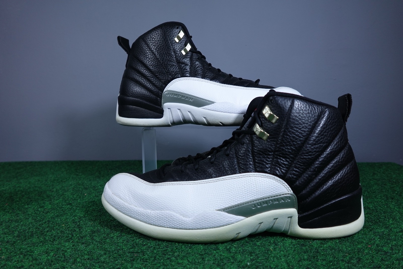 NIKE AIR Jordan 12 Retro Mid Playoff BLACK WHITE OG classic