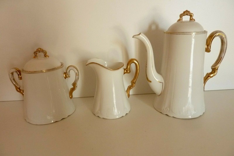 Ancienne CafetiÃ¨Re,Sucrier,Pot Ã  Lait Limoges L.D Partie De Service RÃ©F 264 C/ 2