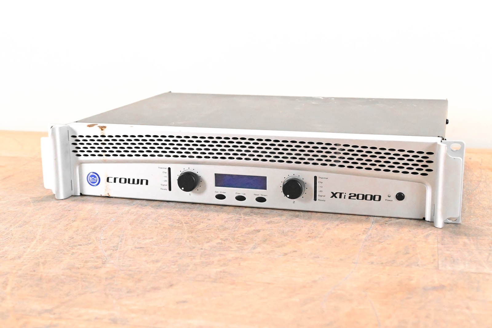 Crown XTi 2000 パワーアンプ その① XTi 2000 | Crown Audio - Professional Power Amplifiers