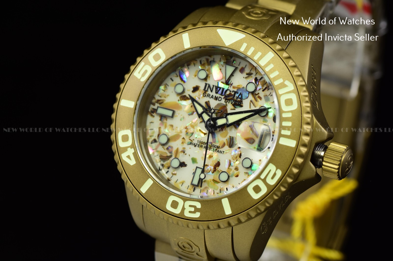 Pre-owned Invicta Women's Pro Diver 38mm Beige Dial Automatic Khaki Bracelet Watch