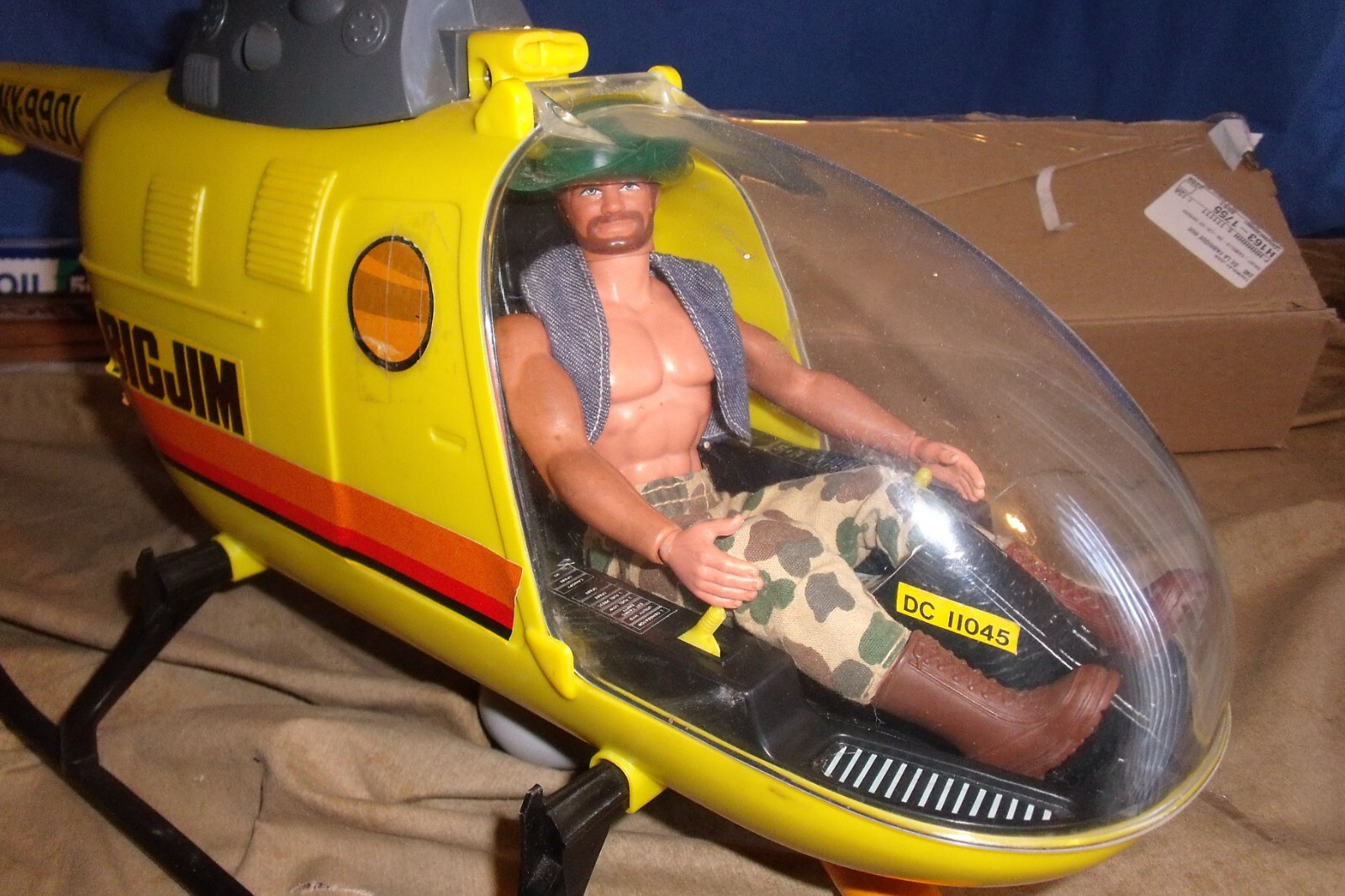 ①ホール アース エピローグ　サブカル　ジョブス　ヴィンテージ Big Jim Adventure Rescue Helicopter 1978 Wt 1 figur,Very