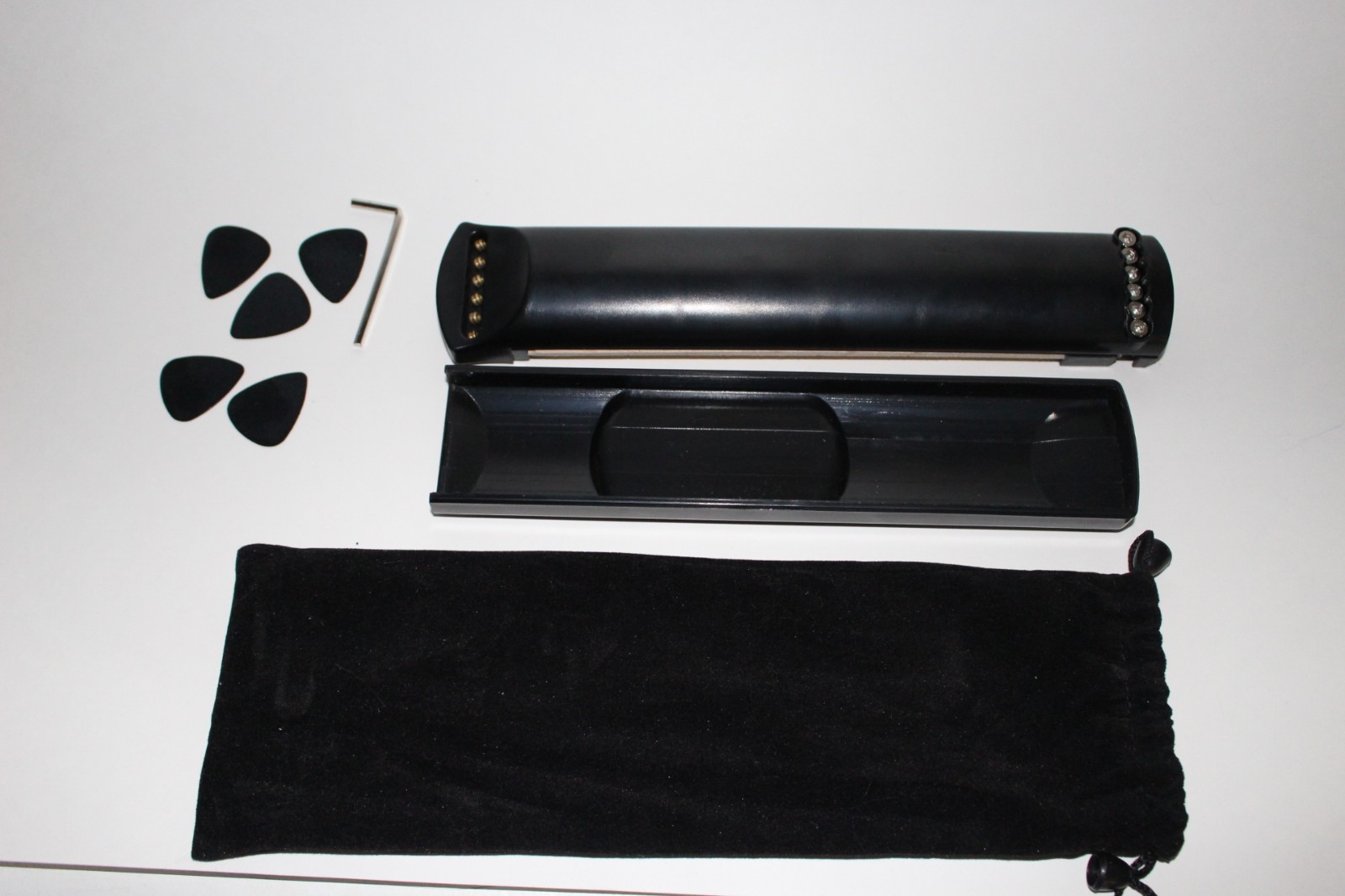 6 Fret Portable Pocket Guitar Practice Tool Guitar Chord Trainer Picks Tuner Bag