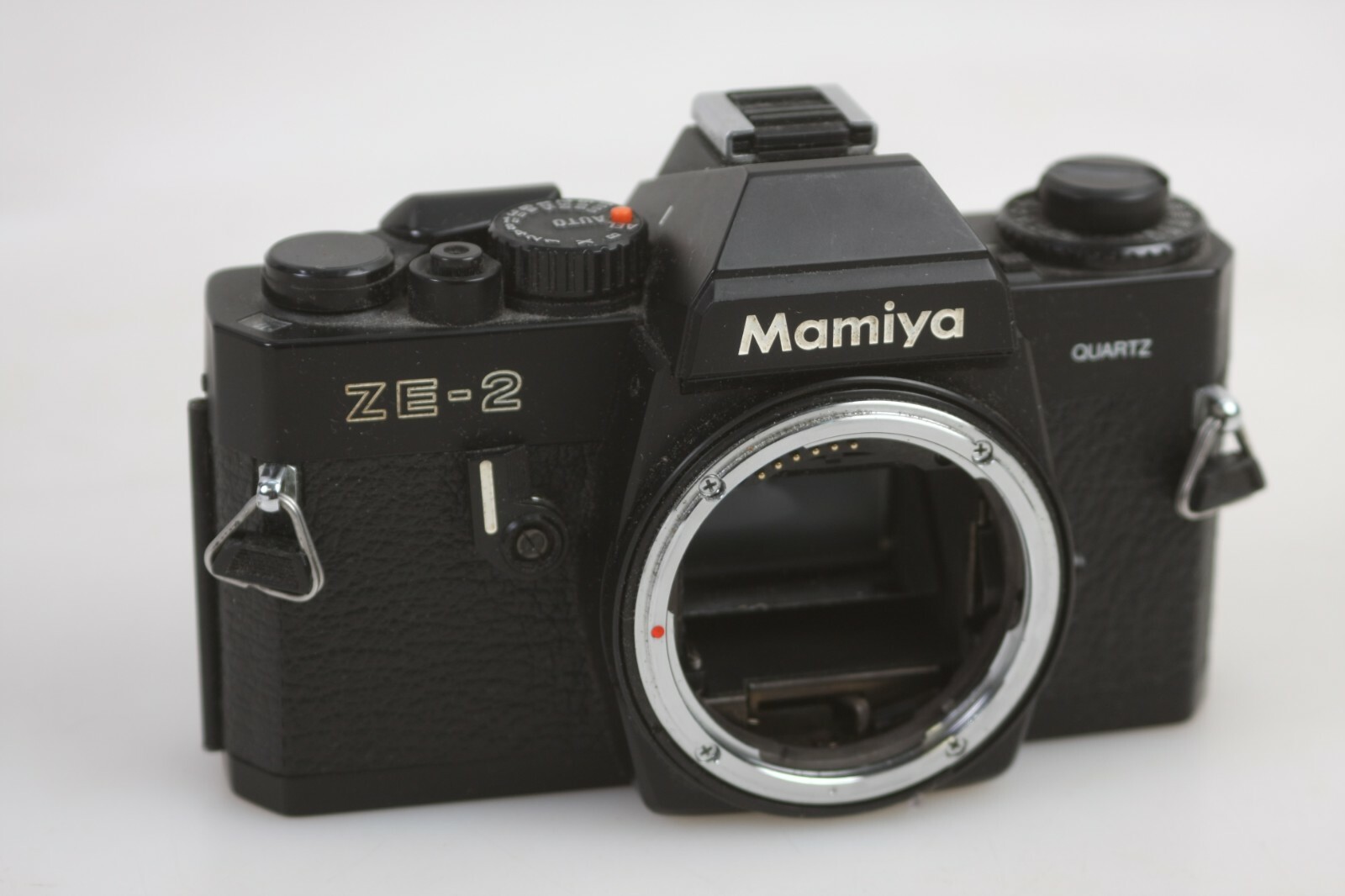 Mamiya ZE2 Quartz 35mm Film SLR Body for PartsのeBay公認海外通販｜セカイモン