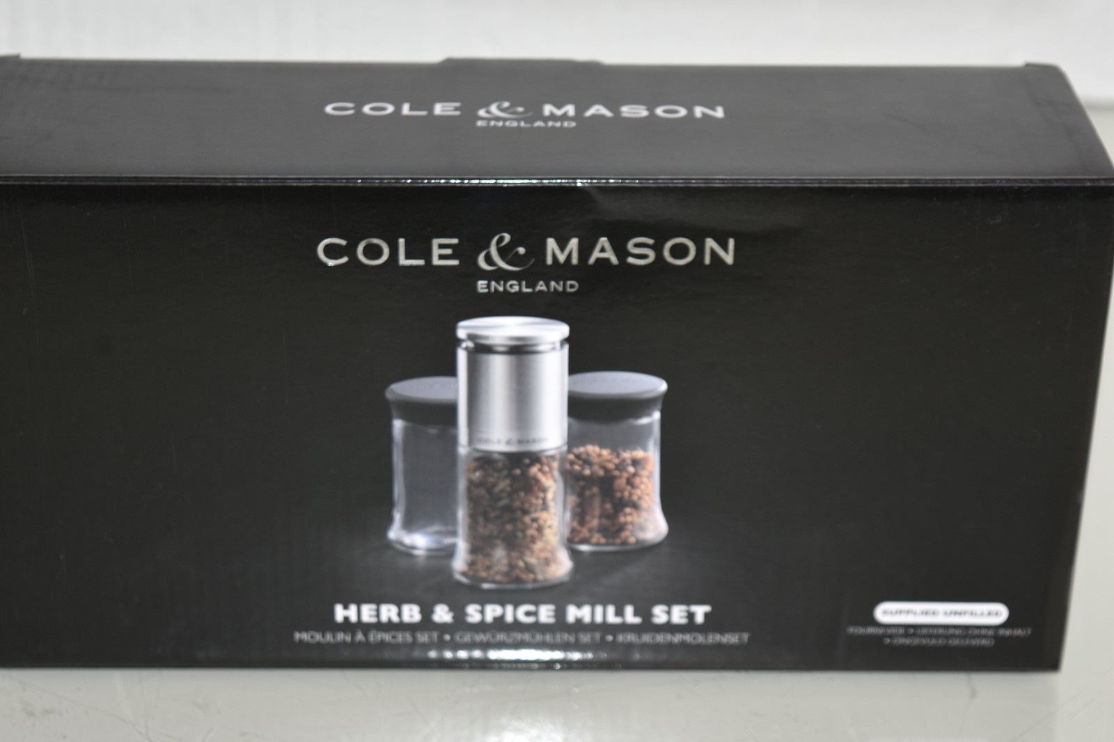 COLE & MASON Herb and Spice Carousel Rack Set with 20 Jars, Glass Bottles Include Spices by Cole & : Cole \u0026 Mason 16 Herb \u0026 Spice Carousel - Rotating Spice