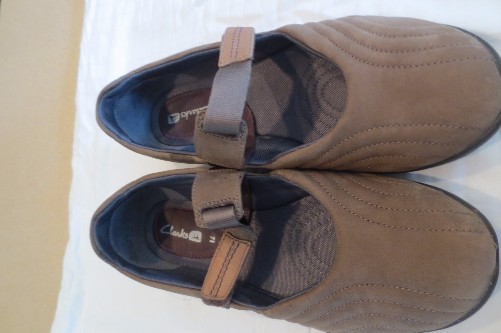 lades brand new  clark  comfort   shoes 7.5 size   tope color  shoes with box